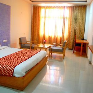Deluxe Double Room room upgrade to next category